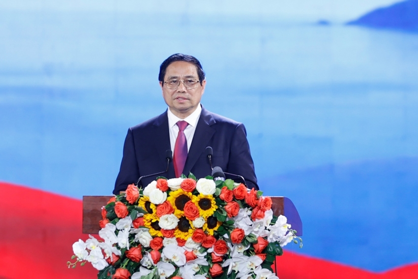 Thủ tướng: Xây dựng Côn Đảo từ 'địa ngục trần gian' thành hòn ngọc xanh giữa biển khơi