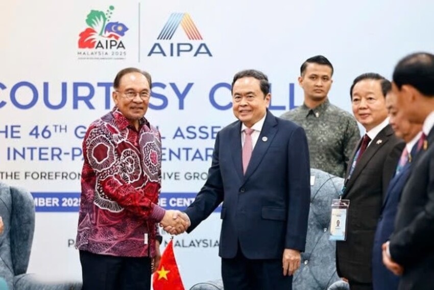Chủ tịch Quốc hội Trần Thanh Mẫn hội kiến Thủ tướng Malaysia