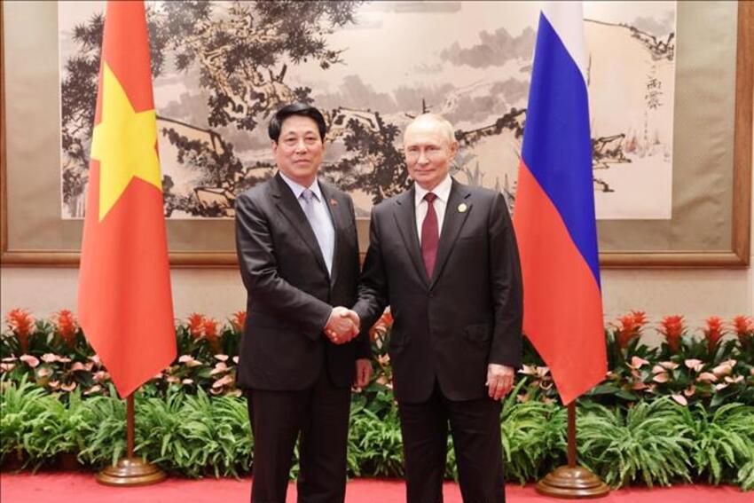 Chủ tịch nước Lương Cường hội kiến Tổng thống Nga Vladimir Putin