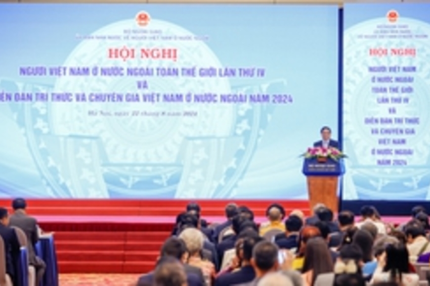 Bảo vệ quyền, lợi ích hợp pháp, chính đáng và phát huy tối đa sức mạnh của cộng đồng người Việt Nam ở nước ngoài*
