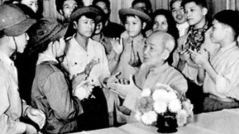 Mong Bác Hồ vào Nam