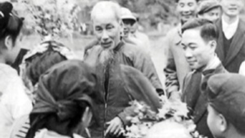 Hồ Chủ tịch chúc Tết năm 1956
