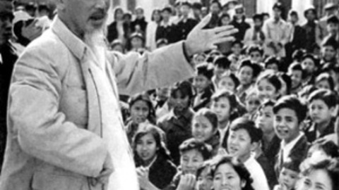 Lời chúc mừng năm mới 1958