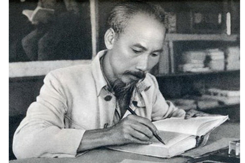 Di chúc Bác Hồ