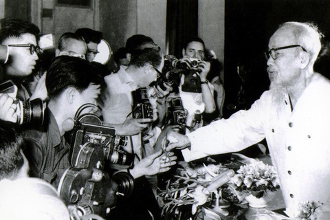 Học Bác