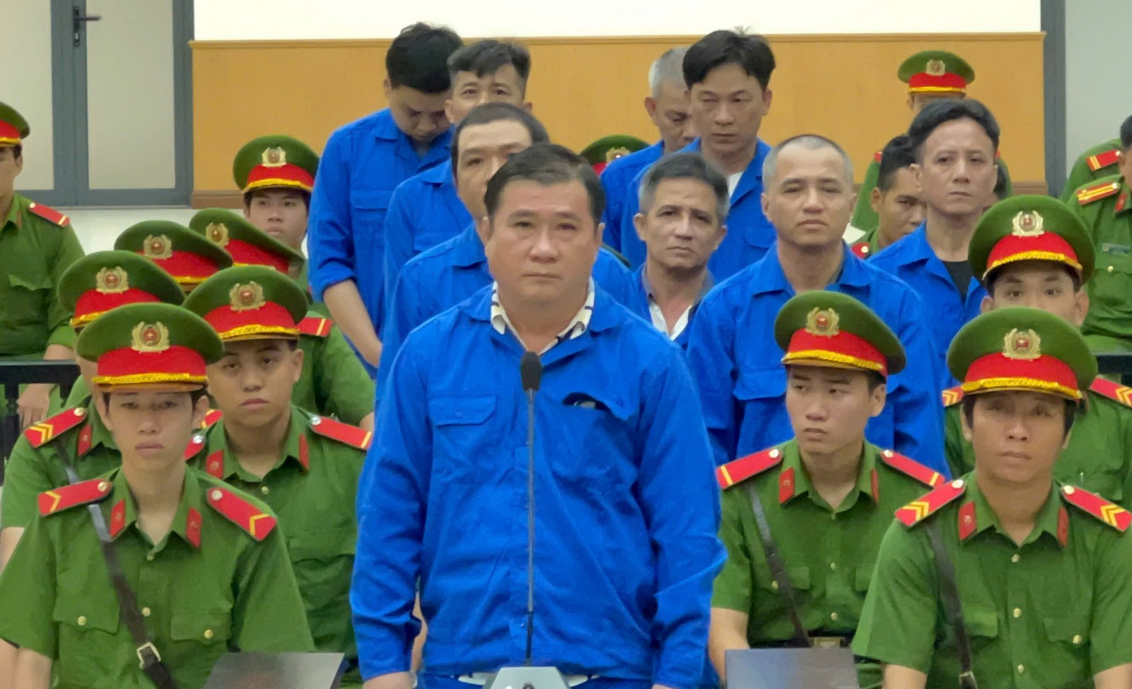 Bị cáo Võ Hoàng Hiếu (Hiếu xì po)