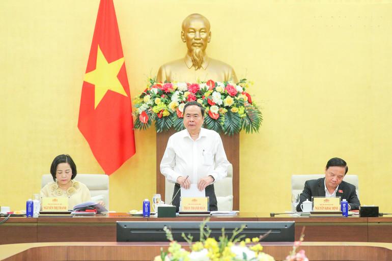 1-chu-tich-quoc-hoi-tran-thanh-man-3.jpg